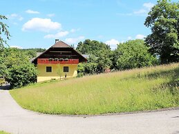 Cozy Apartment in Köttmannsdorf near Lake