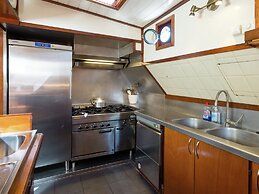 Unique Group Stay: Boat for 30