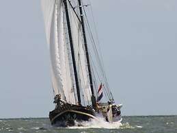 Unique Group Stay: Boat for 30