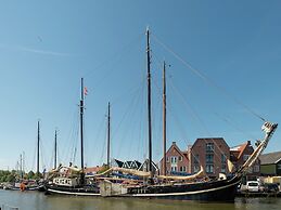 Unique Group Stay: Boat for 30