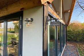 Tranquil Holiday Home in Alphen-chaam With Stables