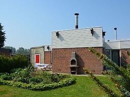 Lovely Home in Noordwijkerhout near Sea Beach