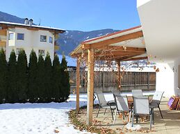 Apartment With Zillertal Alps Views