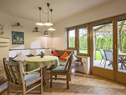 Apartment With Zillertal Alps Views