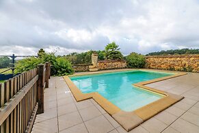 Rustic Retreat for Families