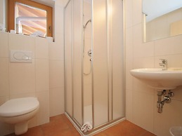 Spacious Apartment in Uderns near Ski Area