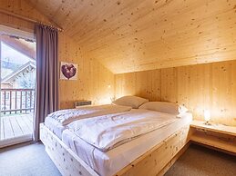 Amazing House With Balcony