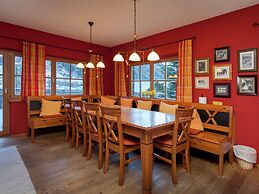 Posh Mansion in Sankt with 2 Saunas, Whirlpool, Hot Tub