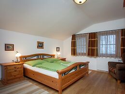 Posh Mansion in Sankt with 2 Saunas, Whirlpool, Hot Tub