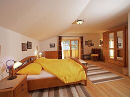 Posh Mansion in Sankt with 2 Saunas, Whirlpool, Hot Tub