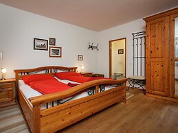 Posh Mansion in Sankt with 2 Saunas, Whirlpool, Hot Tub