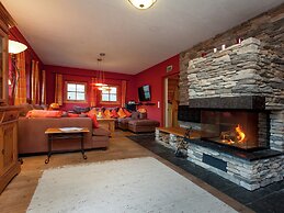 Posh Mansion in Sankt with 2 Saunas, Whirlpool, Hot Tub