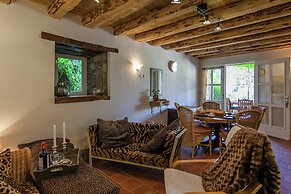 Cottage Bliss in Roussines