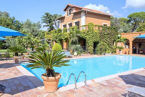Mansion in Frejus With Private Pool
