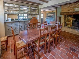 Beautiful Farmhouse With Private Pool