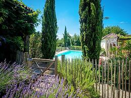 Beautiful Farmhouse With Private Pool