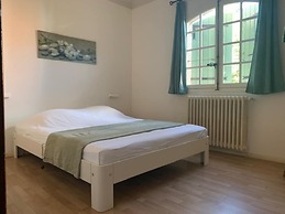 Sunny Villa Stay in Nyons