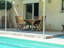 Chic Narbonne Pool Retreat