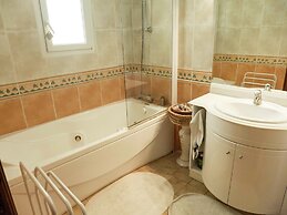 Chic Narbonne Pool Retreat