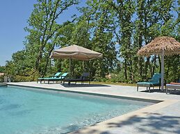 Villa in Montauroux With Pool and Forest Views