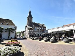 Comfy Holiday Home with Fenced Courtyard in Edam near Center