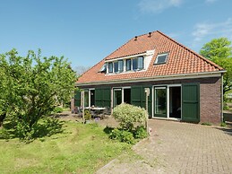 Inviting Holiday Home in Zuidoostbeemster near Center & Forest