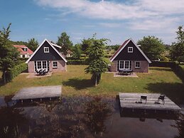 Houses and Group Room, Close to Nature Reserve