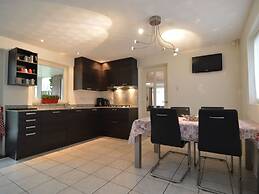 Lovely Group Home With Lots of Privacy, Ideal for Families and Friends