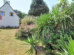 Charming Breton House in Henansal