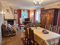 Charming Breton House in Henansal