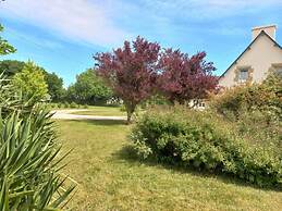 Charming Breton House in Henansal