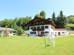 Rustic Holiday Home near Ski Area in Hopfgarten im Brixental