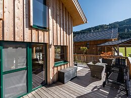 Superior Chalet With Whirlpool
