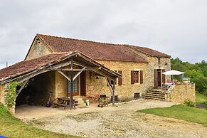 Charming Family Retreat in Loubejac