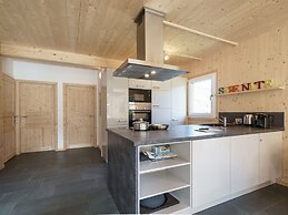 Chalet in Sankt Georgen on Ski Slopes