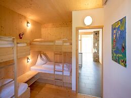 Chalet in Sankt Georgen on Ski Slopes