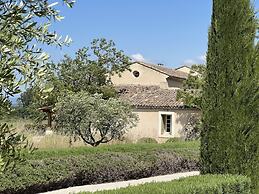 Oppede Villa With Private Pool