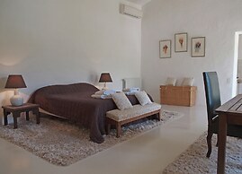 Oppede Villa With Private Pool