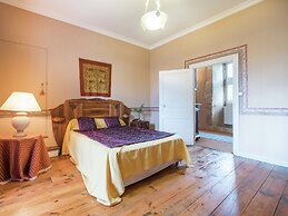 Peaceful Villa in Saint-jory