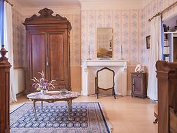 Peaceful Villa in Saint-jory