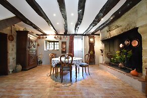 Peaceful Villa in Saint-jory