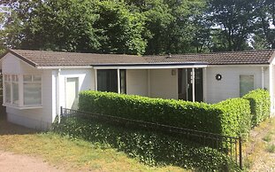 Chalet With a Dishwasher at Bedafse Bergen