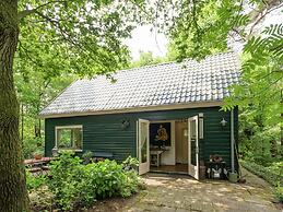 Tranquil Holiday Home in Dalfsen With Fenced Garden