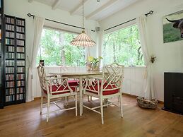 Cozy Countryside Escape in Dalfsen