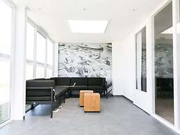 Modern Holiday Home With Conservatory