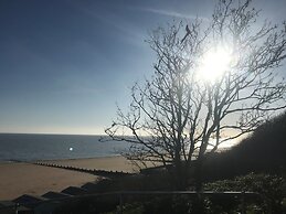 Frinton Escapes