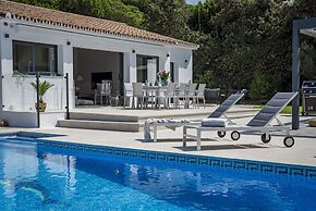 MAR - Luxury Villa Marbesa 400 meters to beach