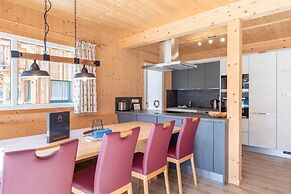 Lovely Chalet on the ski Slope