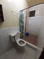 OYO 633 Abelardo's Pension House