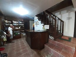 OYO 633 Abelardo's Pension House